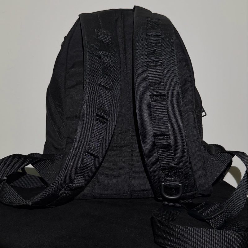 BALENCIAGA 巴黎世家 Army 中款 多功能兩用尼龍後背包(黑色)-1