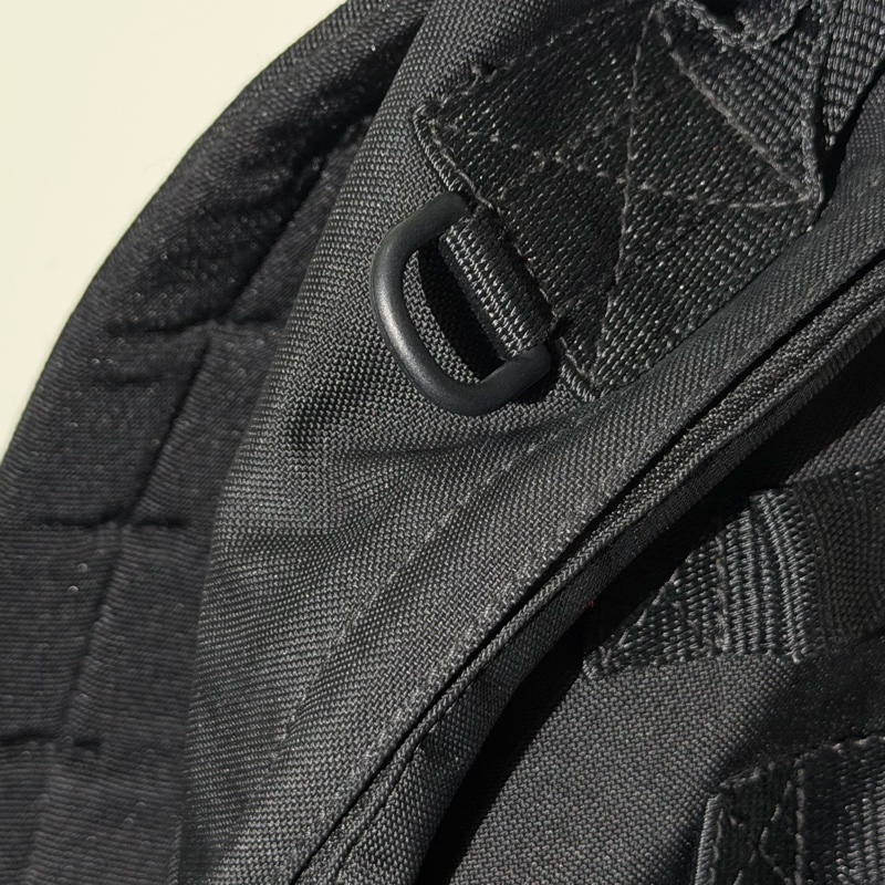 BALENCIAGA 巴黎世家 Army 中款 多功能兩用尼龍後背包(黑色)-7