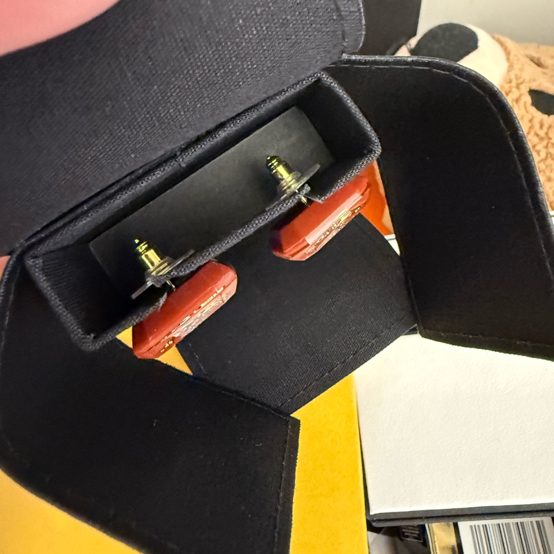 全新閒置 Chanel 壓克力復古風 雙C Logo 老錢風-0