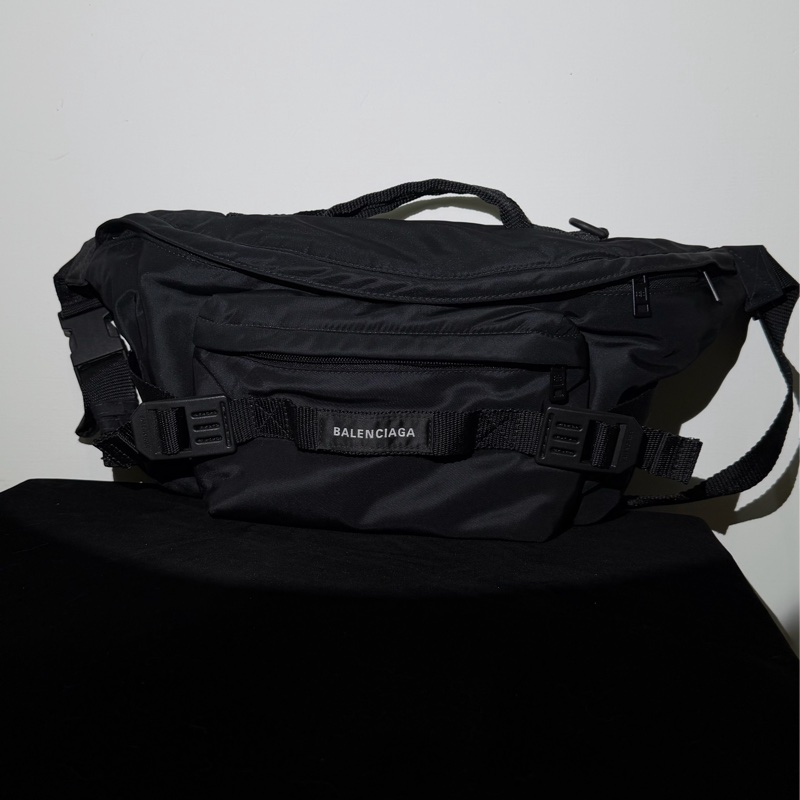 BALENCIAGA 巴黎世家 經典ARMY系列尼龍拉鍊腰包(黑色)-0