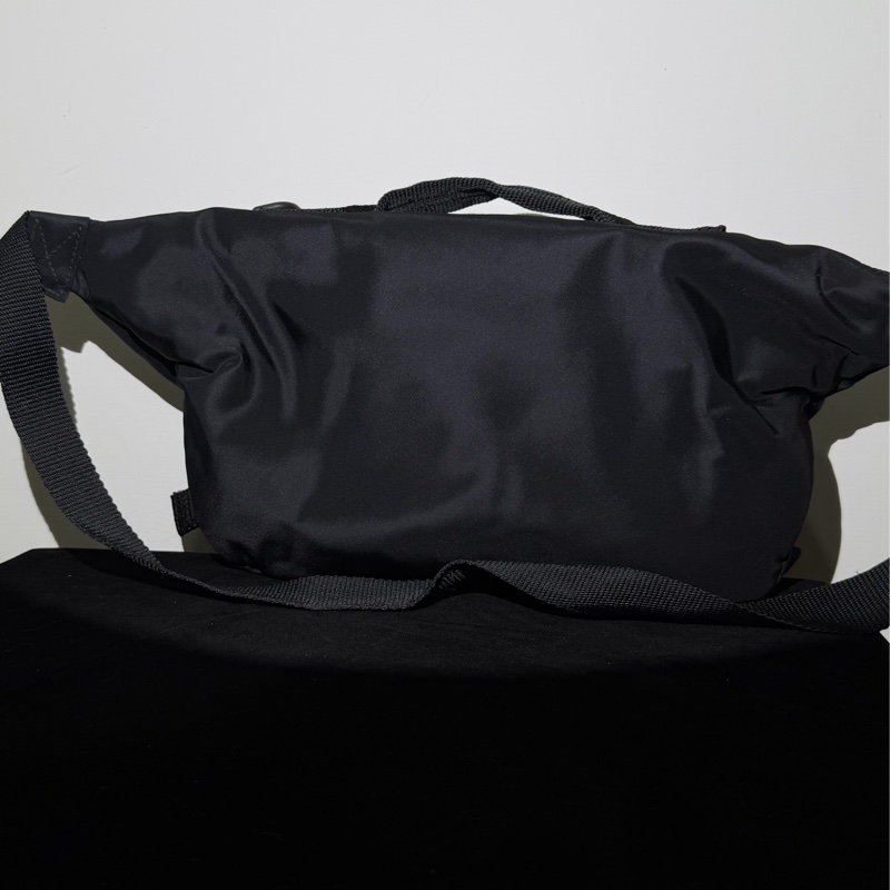 BALENCIAGA 巴黎世家 經典ARMY系列尼龍拉鍊腰包(黑色)-1