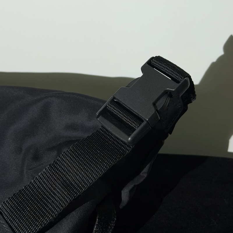 BALENCIAGA 巴黎世家 經典ARMY系列尼龍拉鍊腰包(黑色)-5