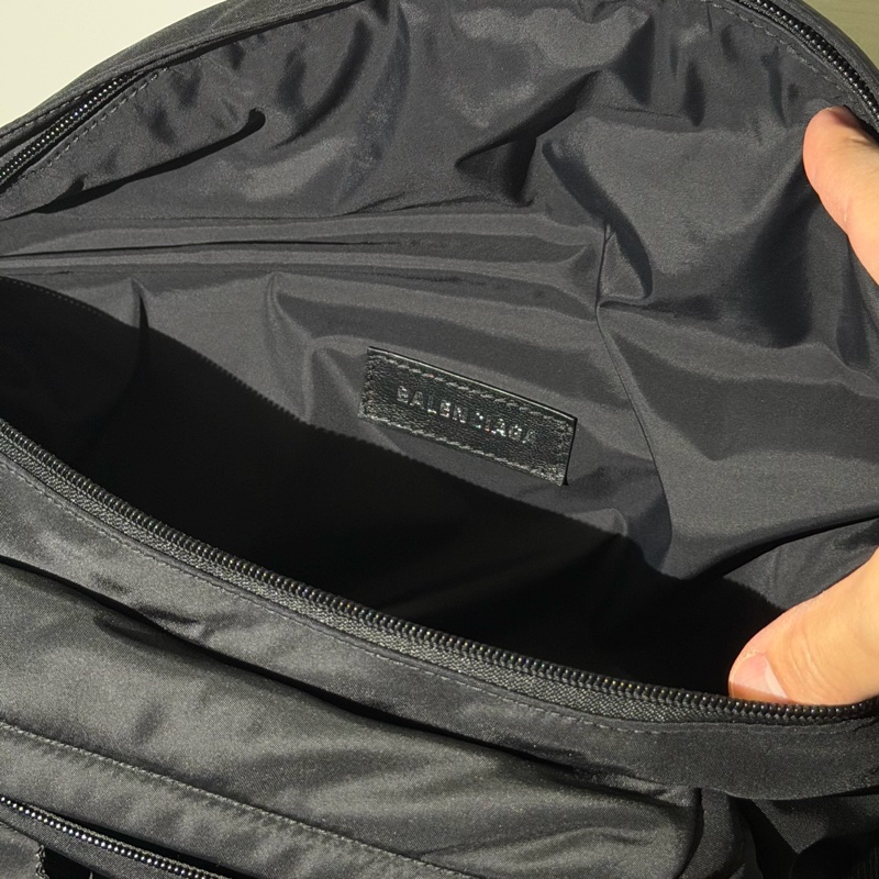 BALENCIAGA 巴黎世家 經典ARMY系列尼龍拉鍊腰包(黑色)-6