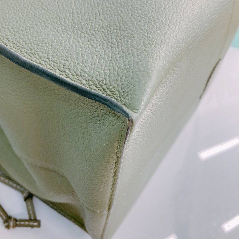 MS0603 Loewe 羅意威 托特手袋 購物手袋 小號 牛油果綠色 Cushion Tote Small Calfskin Green-5