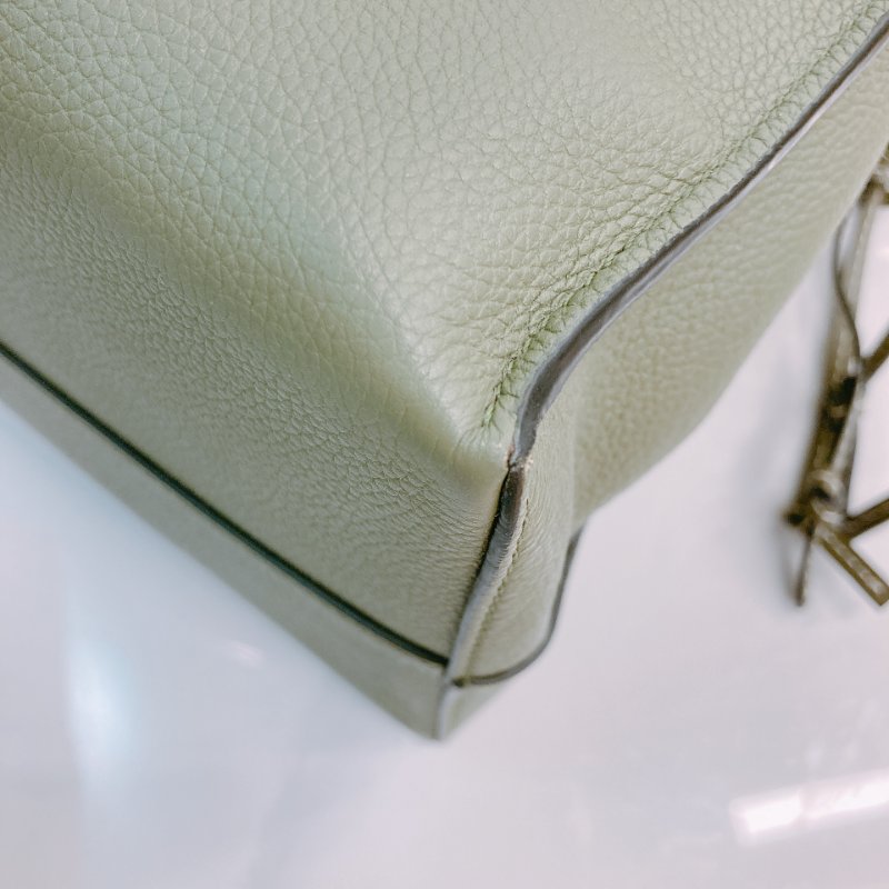 MS0603 Loewe 羅意威 托特手袋 購物手袋 小號 牛油果綠色 Cushion Tote Small Calfskin Green-8