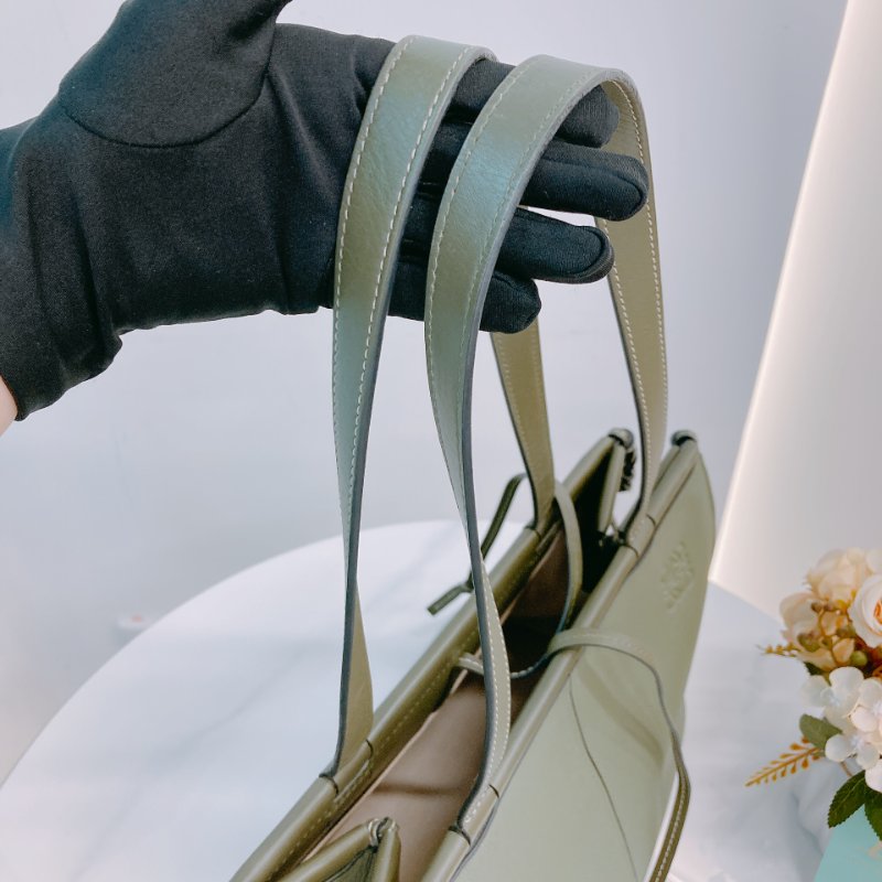 MS0603 Loewe 羅意威 托特手袋 購物手袋 小號 牛油果綠色 Cushion Tote Small Calfskin Green-11