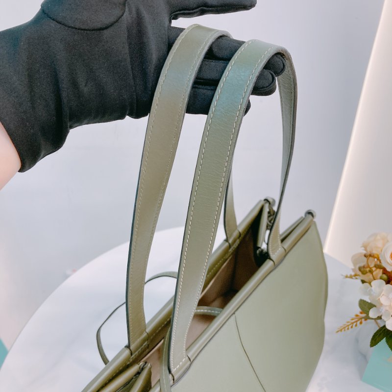 MS0603 Loewe 羅意威 托特手袋 購物手袋 小號 牛油果綠色 Cushion Tote Small Calfskin Green-12