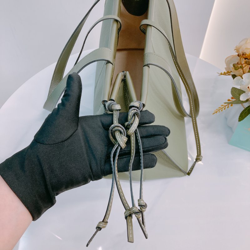 MS0603 Loewe 羅意威 托特手袋 購物手袋 小號 牛油果綠色 Cushion Tote Small Calfskin Green-13