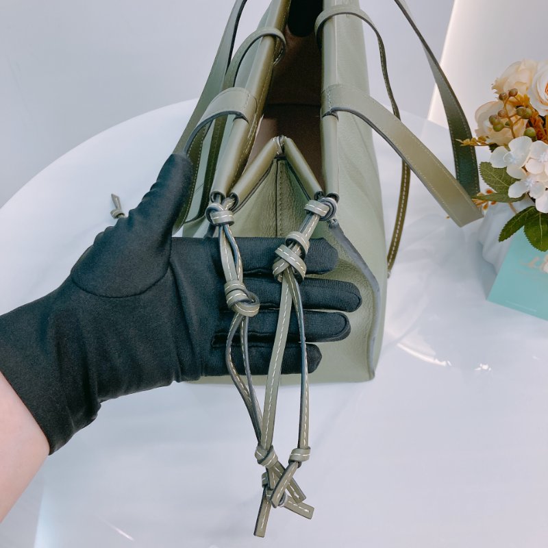 MS0603 Loewe 羅意威 托特手袋 購物手袋 小號 牛油果綠色 Cushion Tote Small Calfskin Green-14