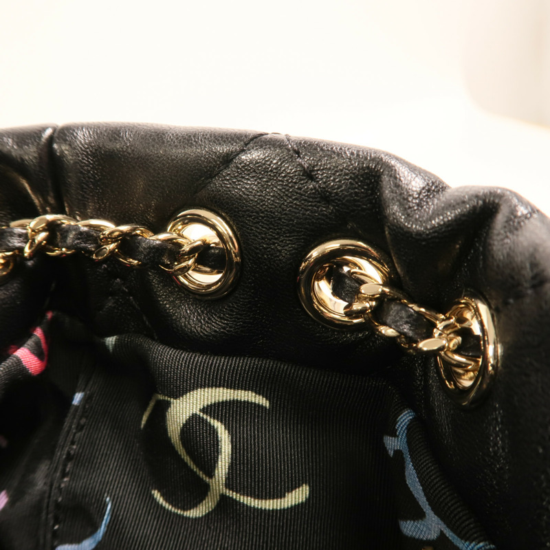 CHANEL 羊皮皮革Rucksack金扣鏈帶背包-14