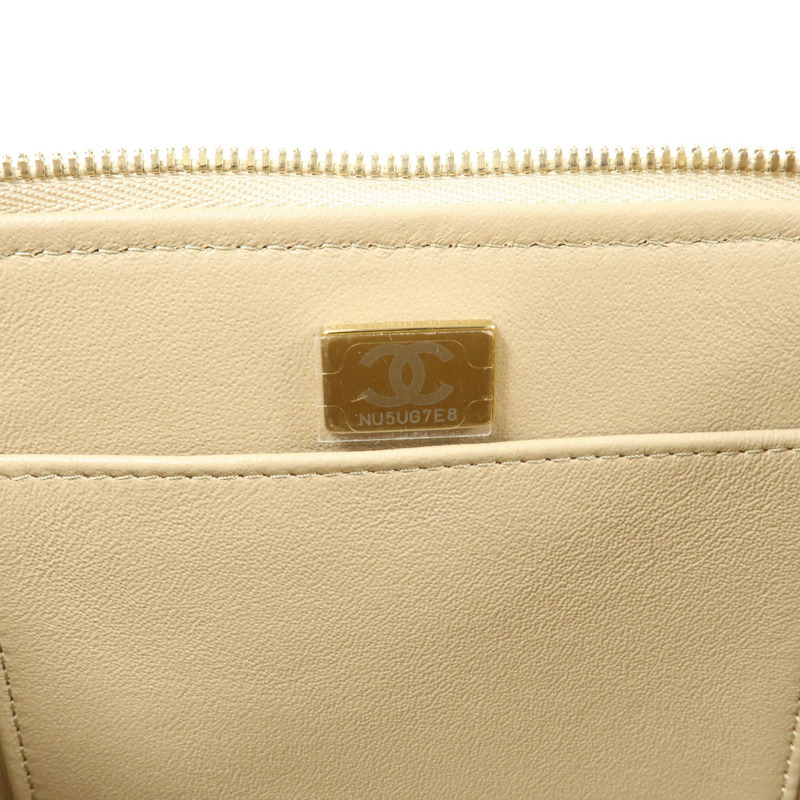 CHANEL 牛皮皮革Vanity Case金扣鏈帶手挽肩背兩用袋-8