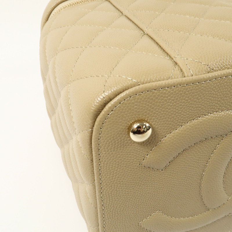 CHANEL 牛皮皮革Vanity Case金扣鏈帶手挽肩背兩用袋-11