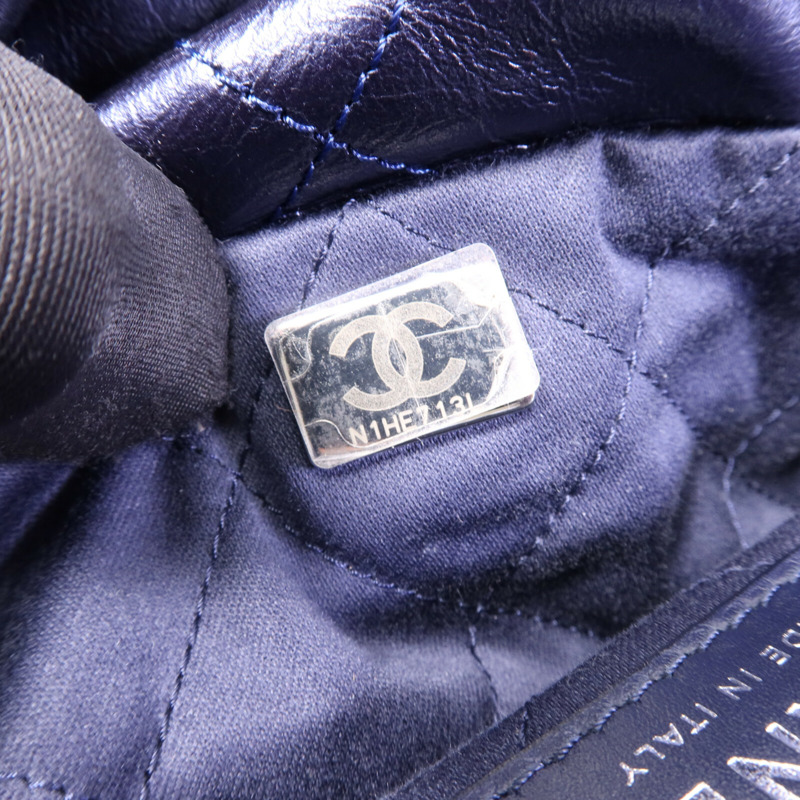 CHANEL 牛皮皮革Chanel 22 Medium銀扣鏈帶肩背袋-7