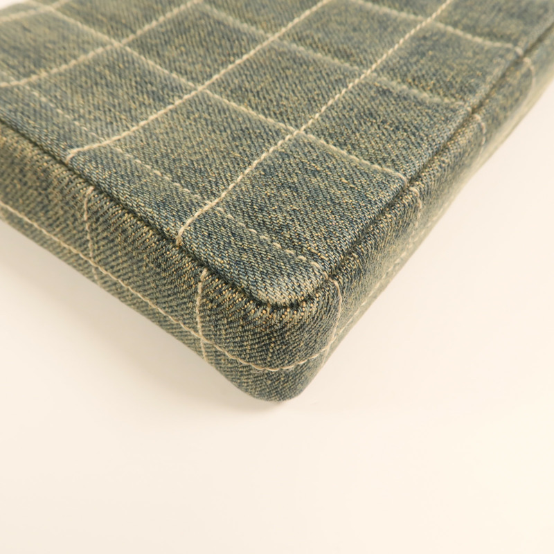 CHANEL 牛仔布Chain Shoulder銀扣鏈帶肩背袋-12