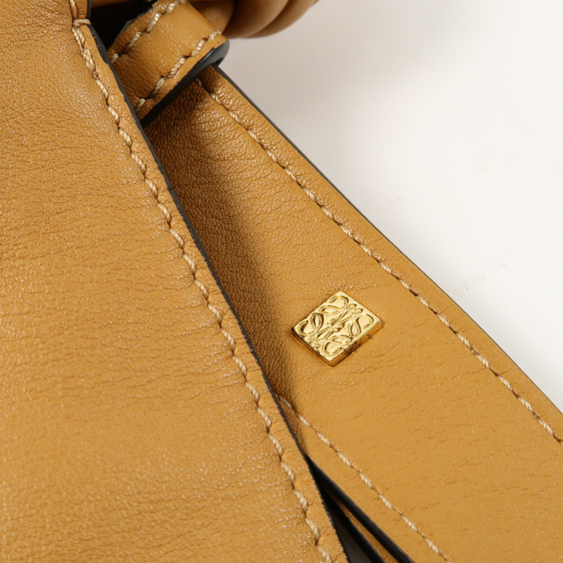 LOEWE 羊皮皮革Flamenco Medium金扣肩背袋-8