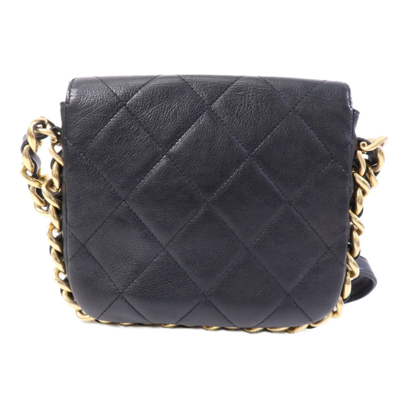 CHANEL 牛皮皮革Matelasse Bag金扣肩背袋-1