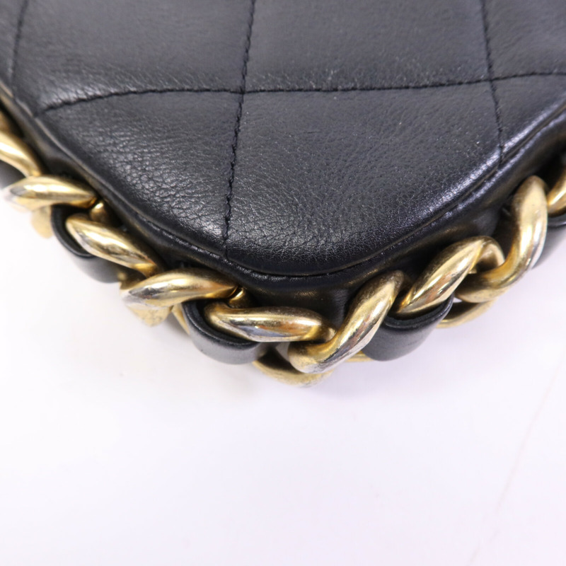 CHANEL 牛皮皮革Matelasse Bag金扣肩背袋-11