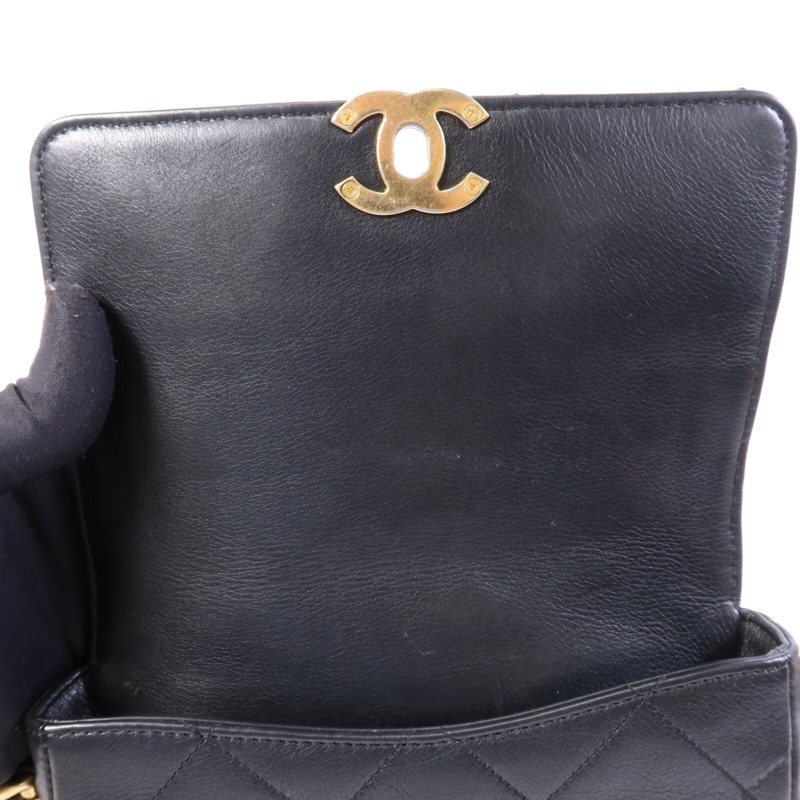 CHANEL 牛皮皮革Matelasse Bag金扣肩背袋-13