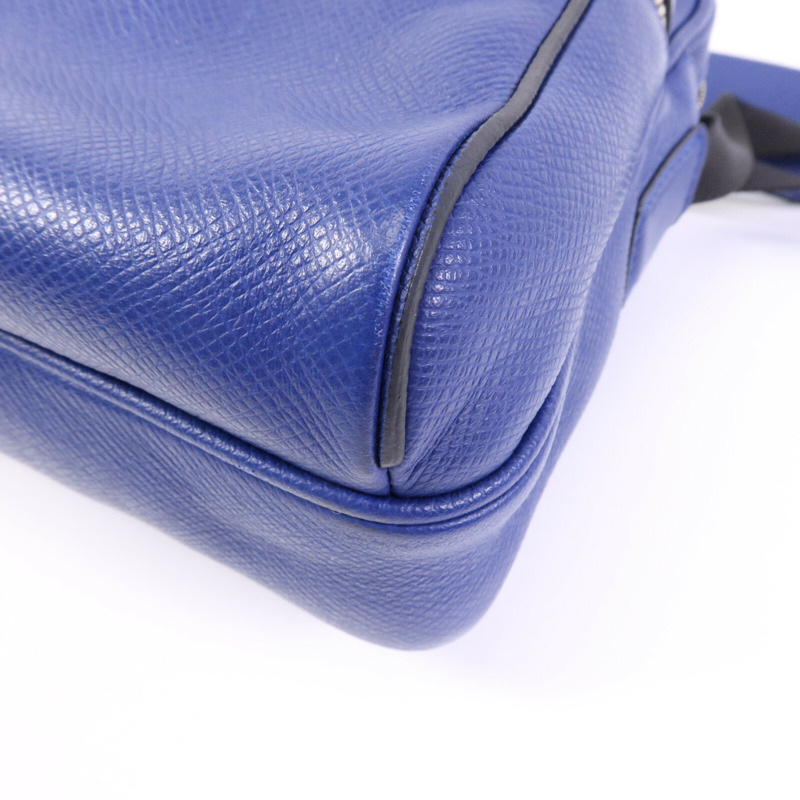 LOUIS VUITTON Taiga/Monogram Outdoor Messenger銀扣肩背袋-9