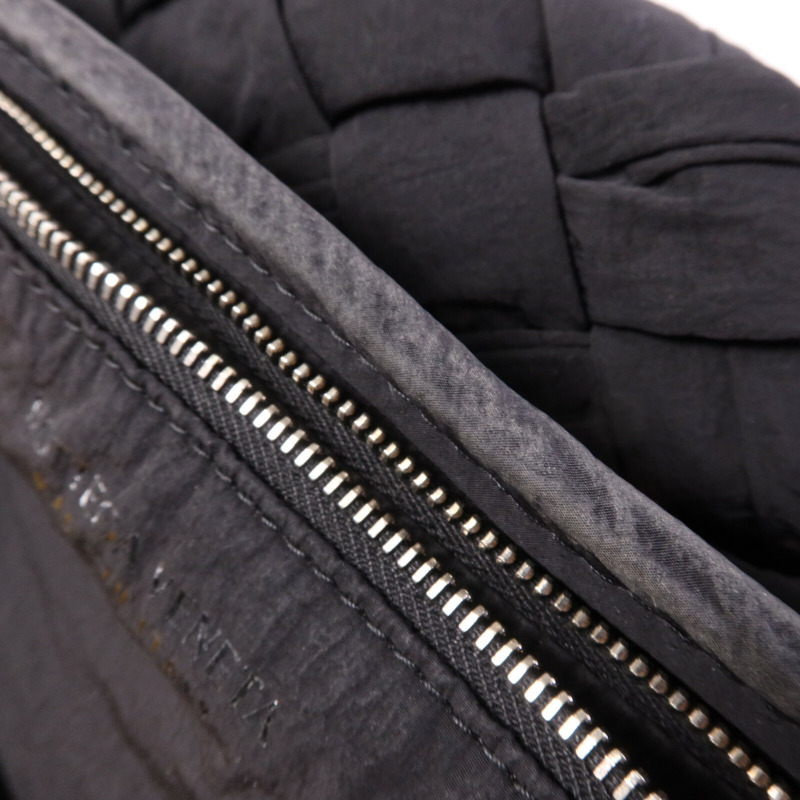 BOTTEGA VENETA 聚酯纖維Small Rumple Messenger銀扣肩背袋-15