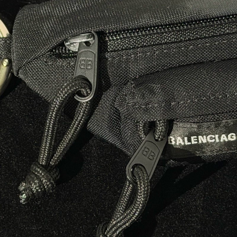 Balenciaga 迷你腰包 鑰匙圈-4