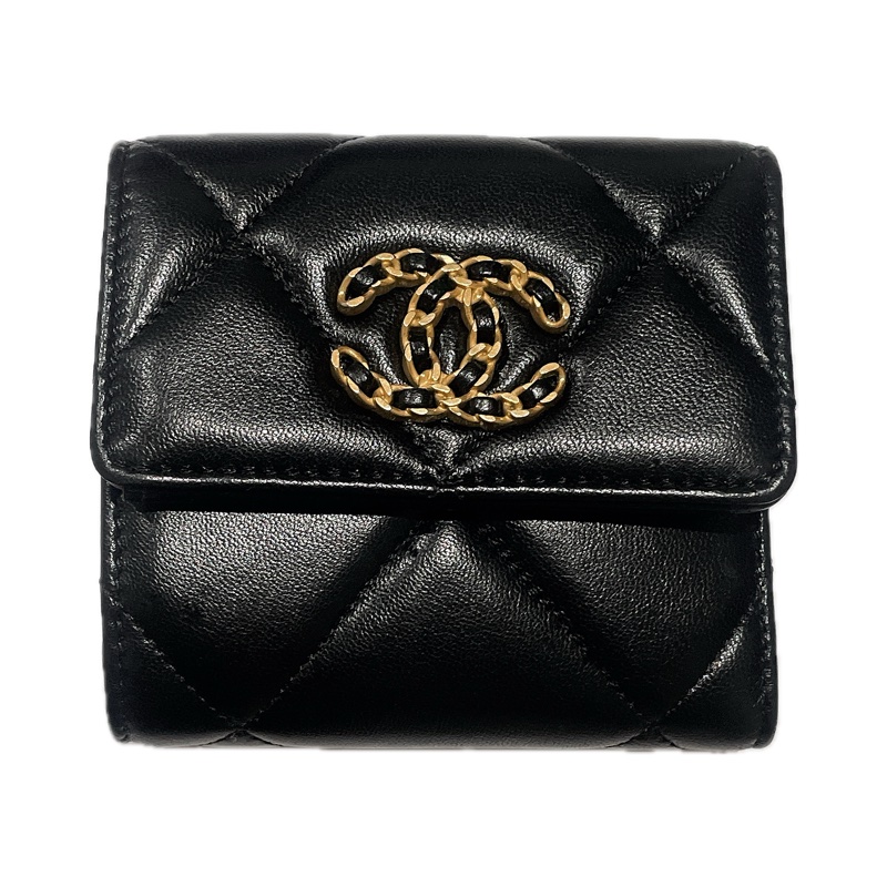 Chanel 19 短夾 (全新)-0