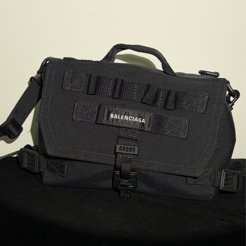 Balenciaga 巴黎世家  Army 郵差包