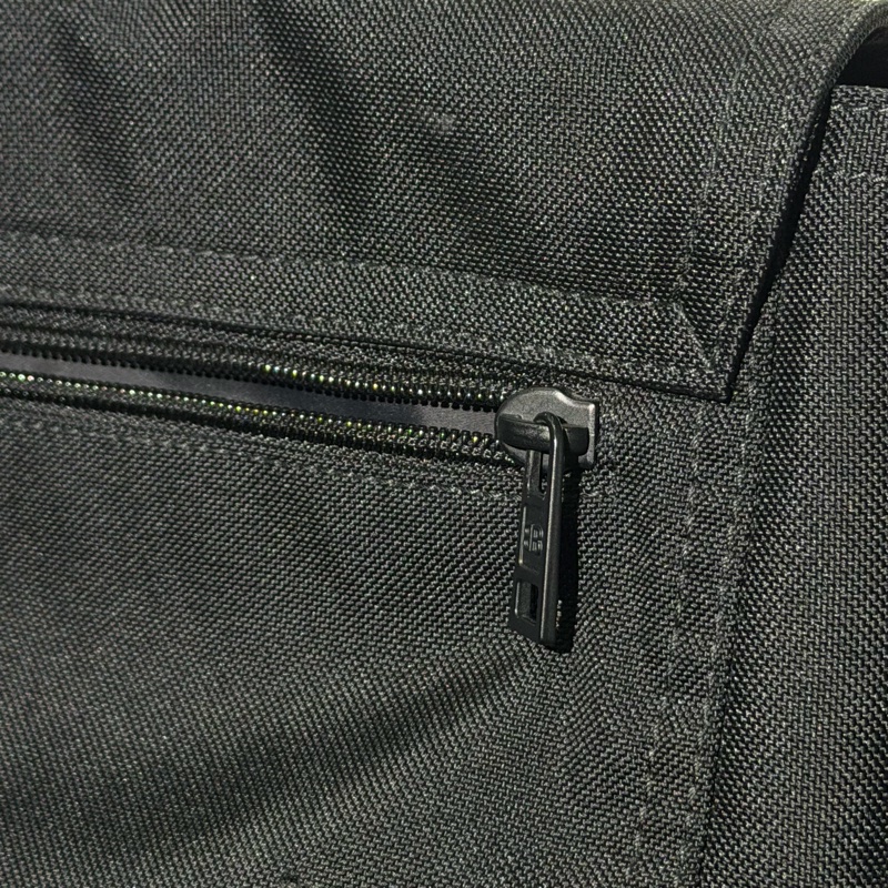 Balenciaga 巴黎世家  Army 郵差包-2