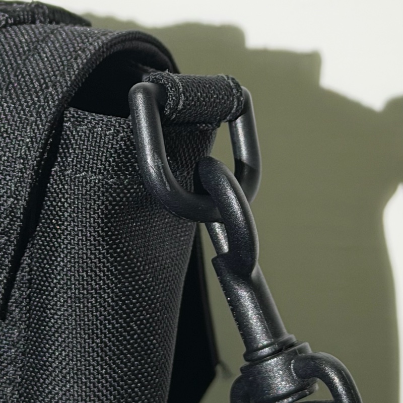 Balenciaga 巴黎世家  Army 郵差包-3