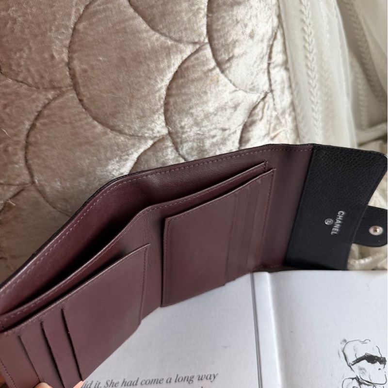 香奈兒黑荔枝經典雙c 三折短夾 經典款 男生 女生 chanel caviar black short wallet-18