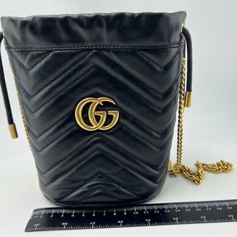 Gucci GG Marmont 迷你水桶包