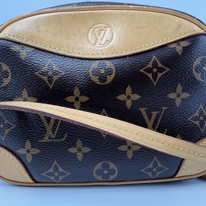 Louis Vuitton Deauville Mini 相機包-9