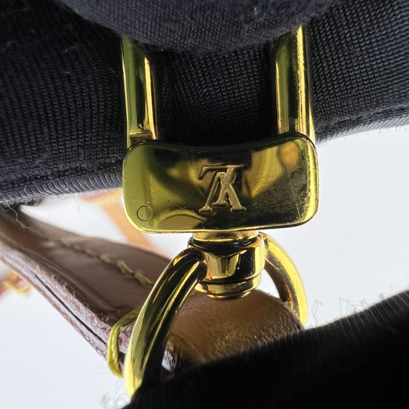 Louis Vuitton Deauville Mini 相機包-19