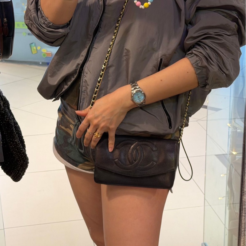 香奈兒 經典黑色 荔枝皮 長夾 錢包 chanel woc 黑金魚子醬皮革包 側背包 斜背包 二手古董包-10