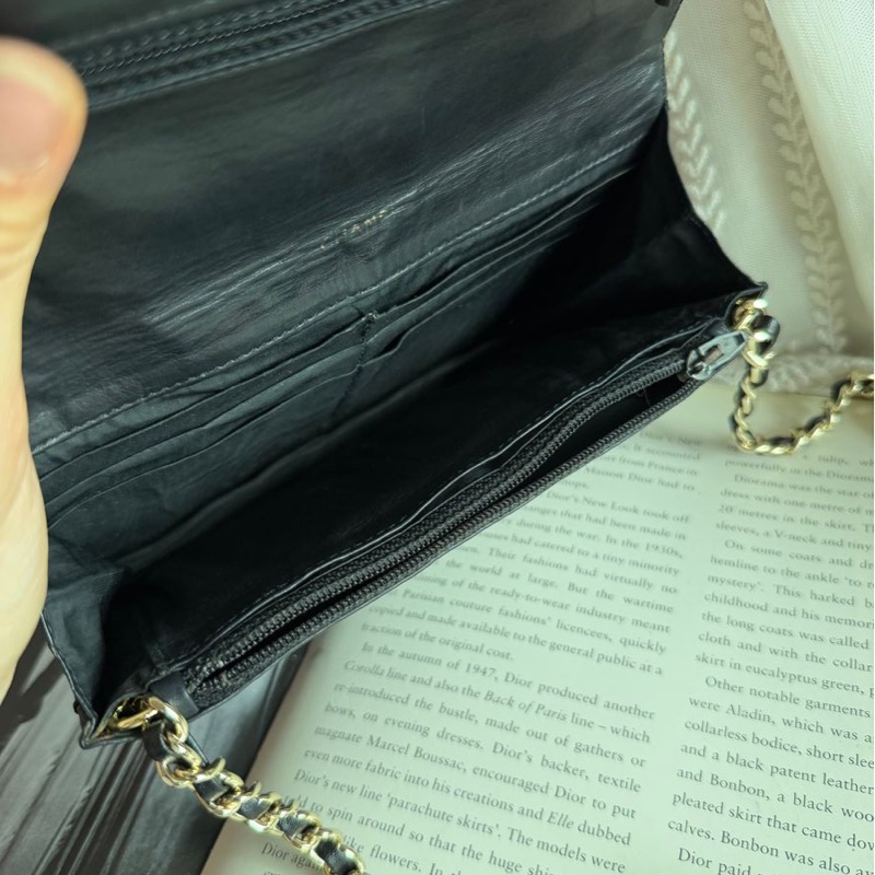 香奈兒 經典黑色 荔枝皮 長夾 錢包 chanel woc 黑金魚子醬皮革包 側背包 斜背包 二手古董包-13