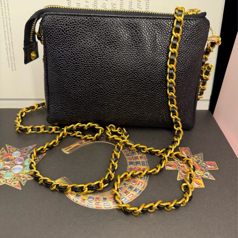 香奈兒 中古包 Chanel 黑金 魚子醬 皮革包 側背包 斜背包 二手古董包 黑色 小包 古董 中古二手Chanel黑色魚子醬皮革側背包斜背包 皮革包 單肩包 古董-5