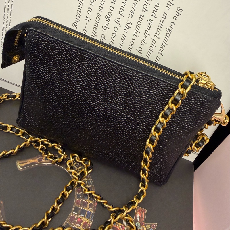 香奈兒 中古包 Chanel 黑金 魚子醬 皮革包 側背包 斜背包 二手古董包 黑色 小包 古董 中古二手Chanel黑色魚子醬皮革側背包斜背包 皮革包 單肩包 古董-6