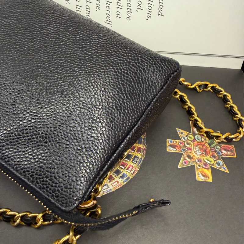 香奈兒 中古包 Chanel 黑金 魚子醬 皮革包 側背包 斜背包 二手古董包 黑色 小包 古董 中古二手Chanel黑色魚子醬皮革側背包斜背包 皮革包 單肩包 古董-8