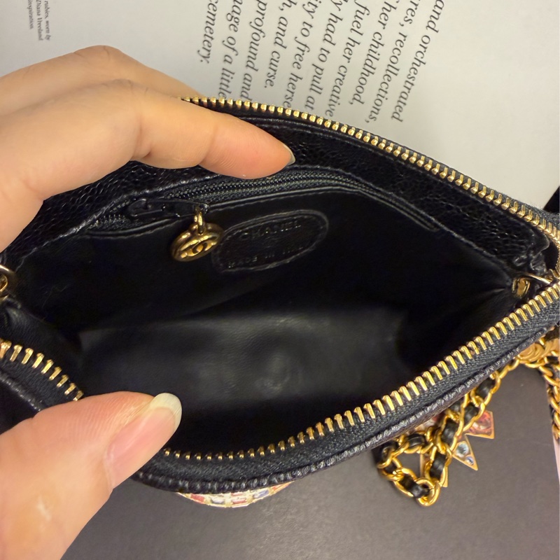 香奈兒 中古包 Chanel 黑金 魚子醬 皮革包 側背包 斜背包 二手古董包 黑色 小包 古董 中古二手Chanel黑色魚子醬皮革側背包斜背包 皮革包 單肩包 古董-12