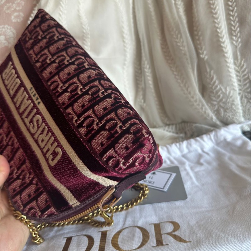 迪奥 閑置 未使用品化妝包 迷你 鏈條包 斜挎包 包 女生 側背包 斜背包 dior 包 單肩包 古董 刺繡款 Monogram 酒紅色 vanity 化妝包 🖤-13