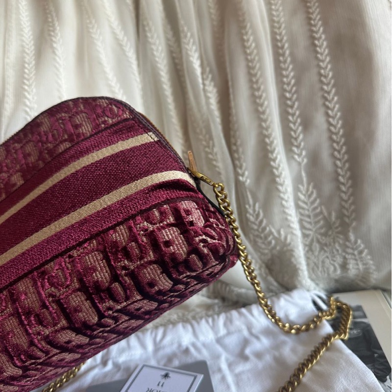 迪奥 閑置 未使用品化妝包 迷你 鏈條包 斜挎包 包 女生 側背包 斜背包 dior 包 單肩包 古董 刺繡款 Monogram 酒紅色 vanity 化妝包 🖤-16