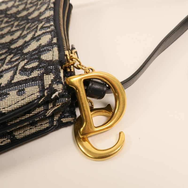 Dior 帆布Saddle Clutch金扣肩背袋-9