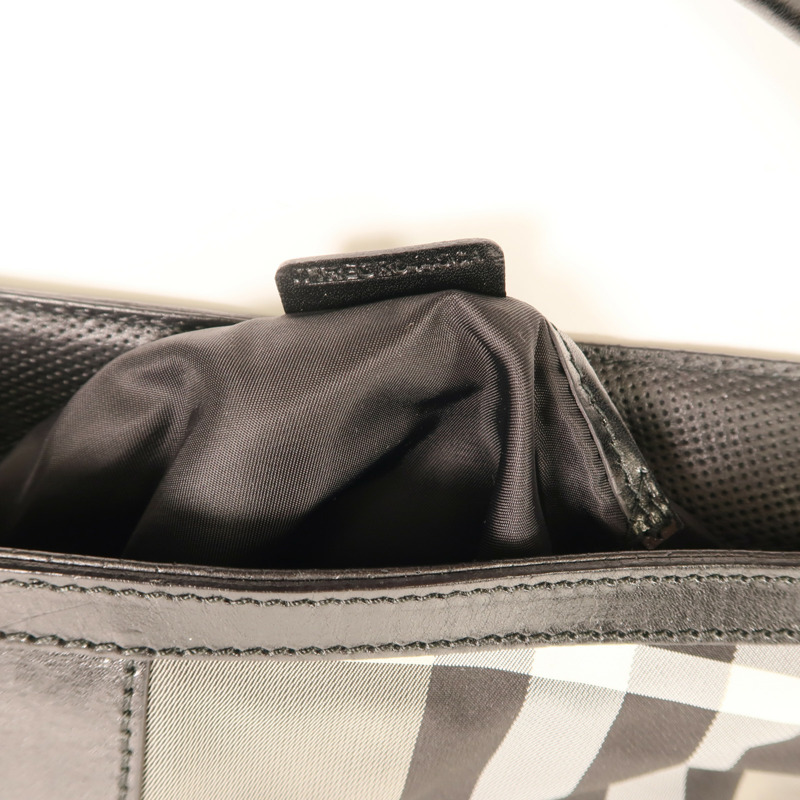 BURBERRY 尼龍Shoulder Bag金扣肩背袋-6