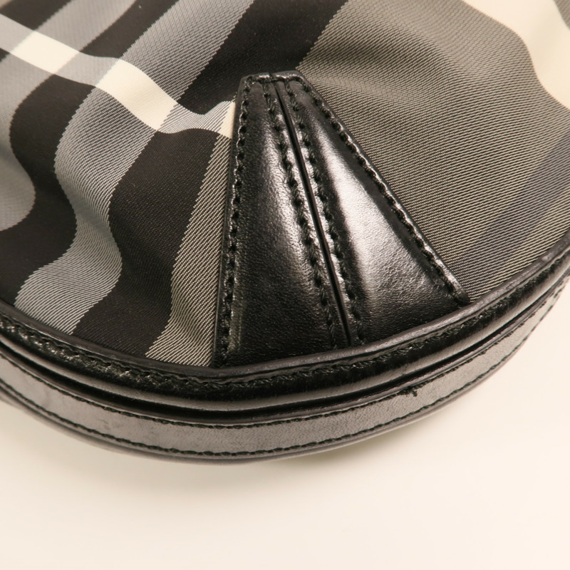 BURBERRY 尼龍Shoulder Bag金扣肩背袋-13