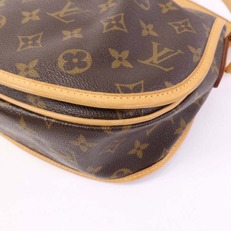 LOUIS VUITTON Monogram Menilmontant MM金扣肩背袋-9