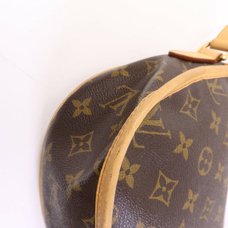 LOUIS VUITTON Monogram Menilmontant MM金扣肩背袋-12