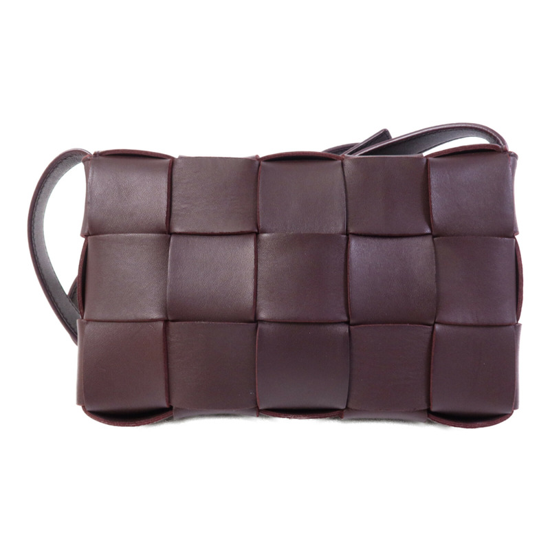 BOTTEGA VENETA 羊皮皮革Cassette Bag金扣肩背袋-1