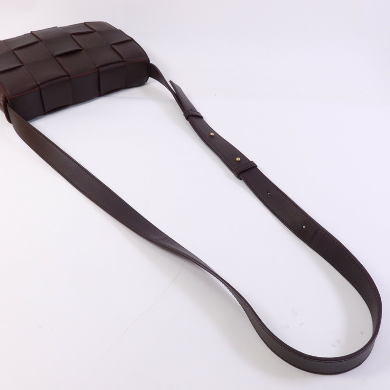 BOTTEGA VENETA 羊皮皮革Cassette Bag金扣肩背袋-7