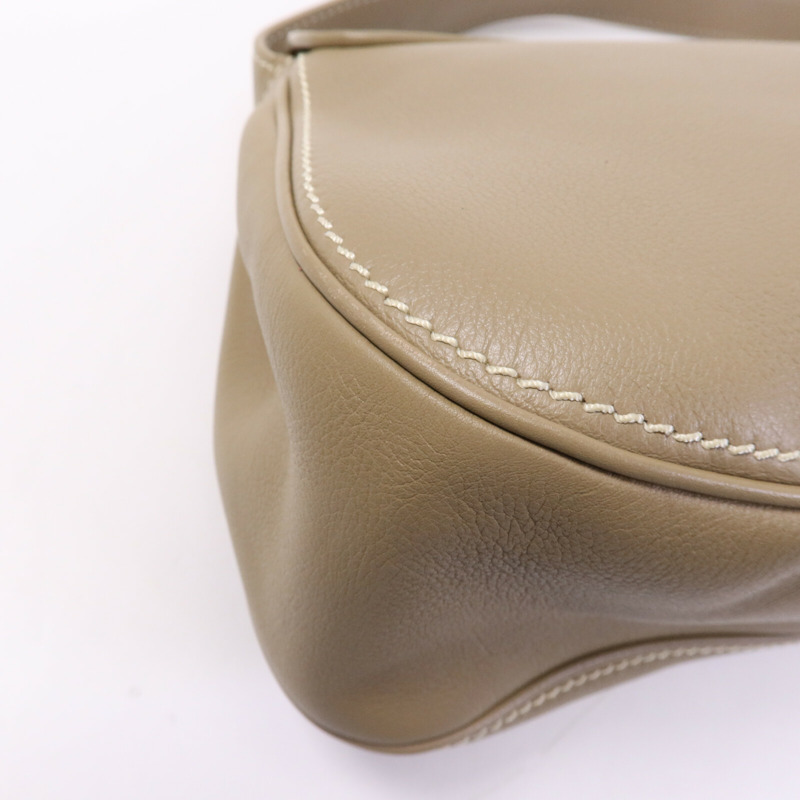 CELINE 皮革Polly Medium金扣肩背袋-13