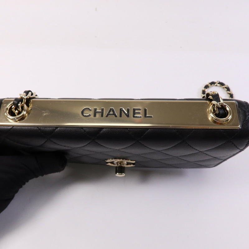 CHANEL 羊皮皮革Trendy CC Wallet On Chain金扣鏈帶肩背袋-6